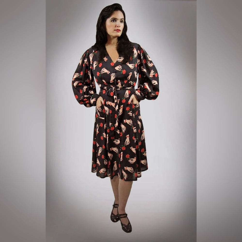 Chic Black and Red Patterned Long Sleeve Dress